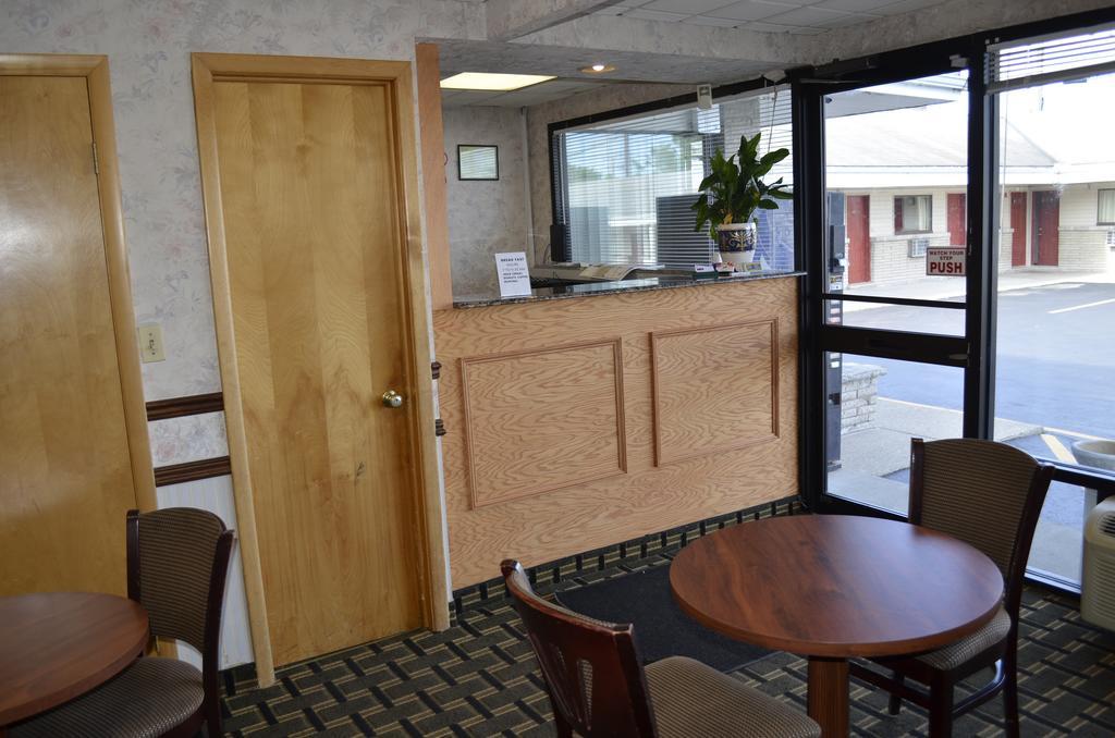 Budget Inn Williamsville Exterior foto