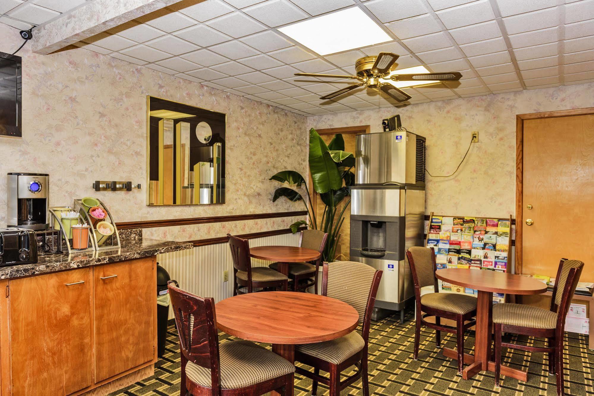 Budget Inn Williamsville Exterior foto